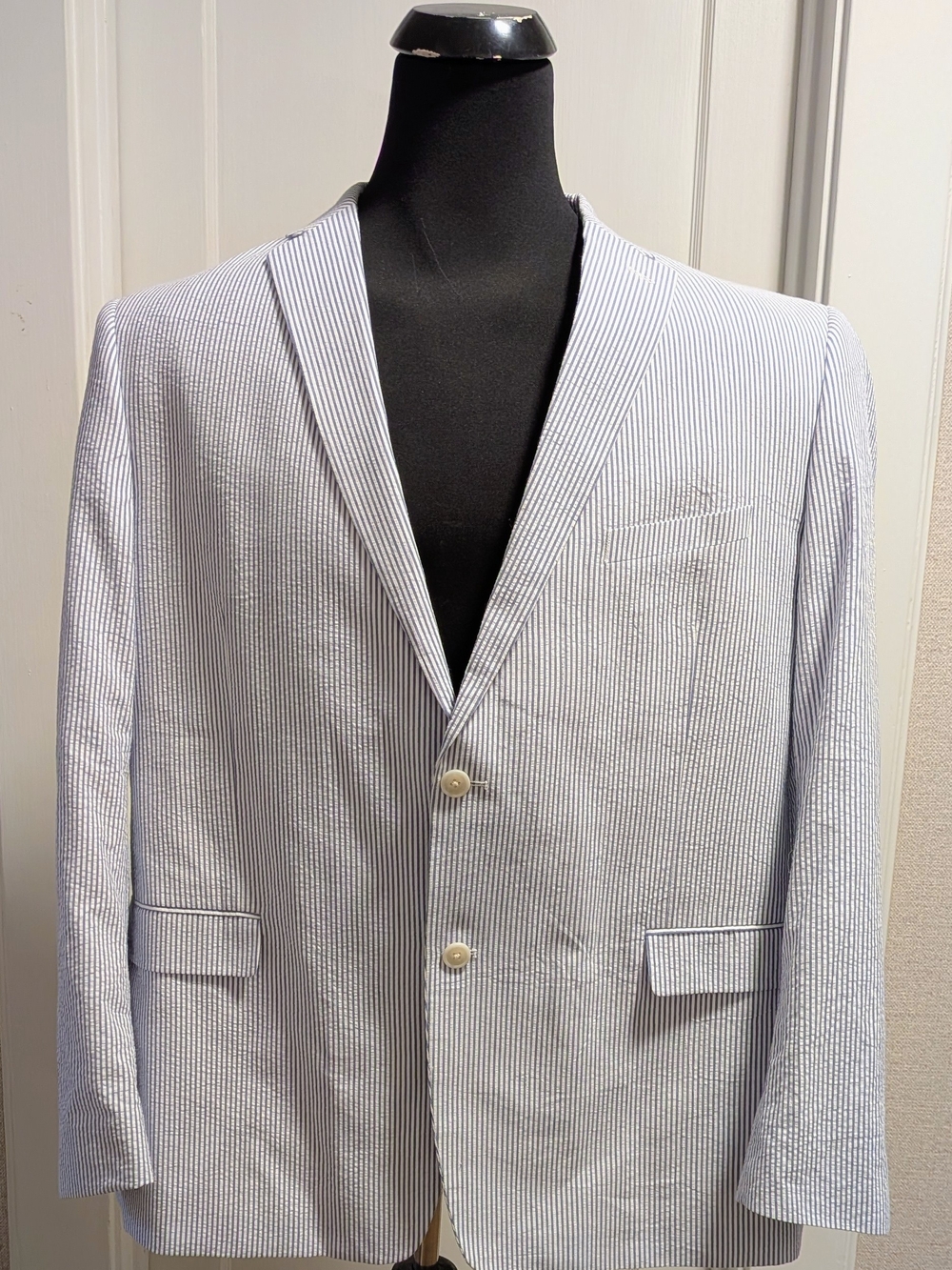 crown & ivy Light Blue and White Seersucker Stripe Blazer